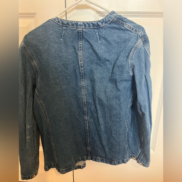 Vintage J crew denim jacket
Size medium
New condition. - Picture 3 of 3